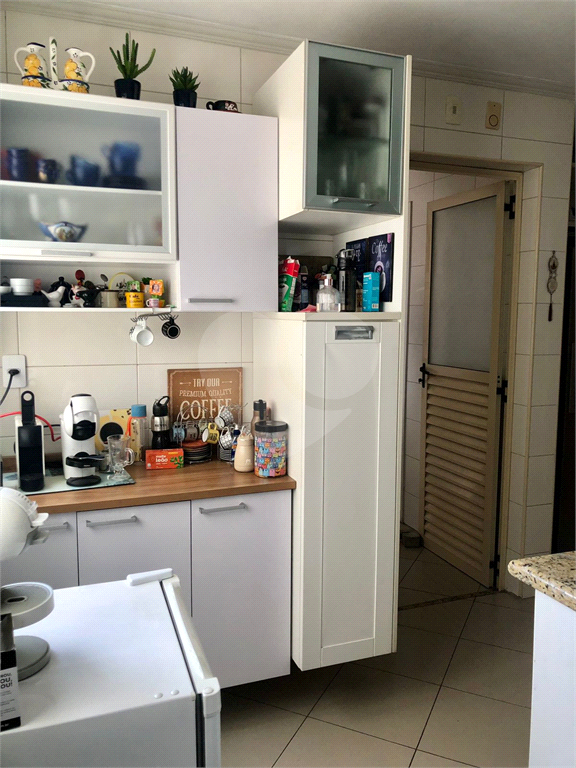 Apartamento à venda com 3 quartos, 180m² - Foto 26