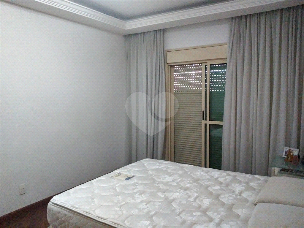 Apartamento à venda com 3 quartos, 180m² - Foto 17