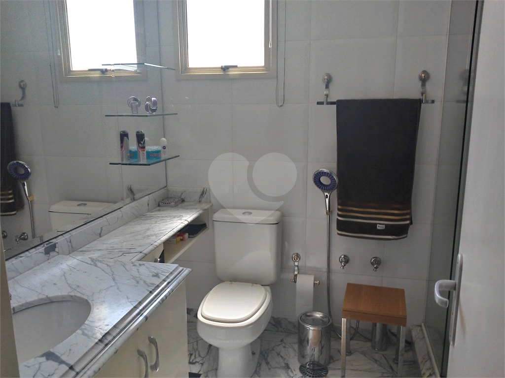 Apartamento à venda com 3 quartos, 180m² - Foto 19