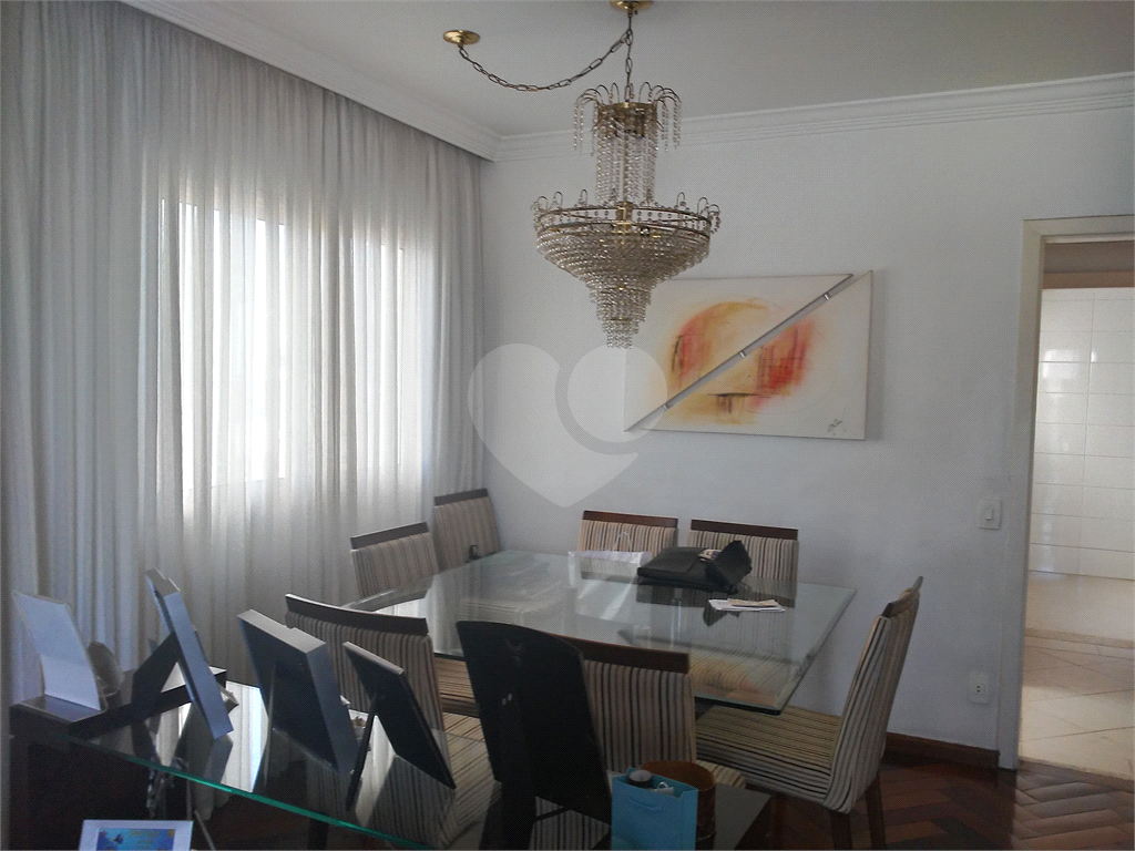 Apartamento à venda com 3 quartos, 180m² - Foto 11