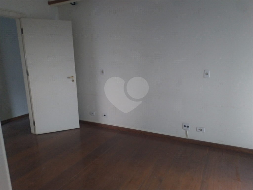 Apartamento à venda e aluguel com 4 quartos, 200m² - Foto 19