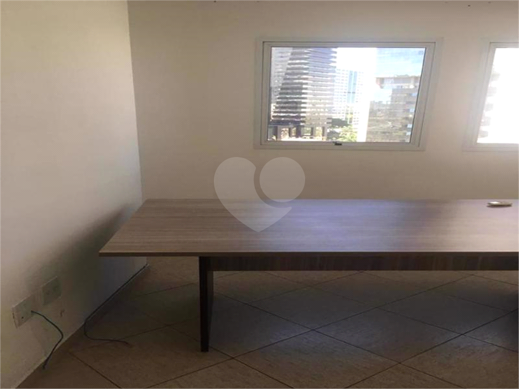 sala comercial