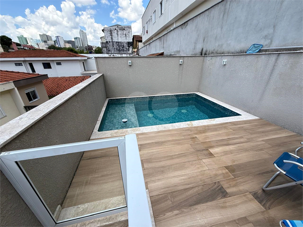 Bela casa assobradada, no bairro Jardim Franca próximo a Padaria Paris!