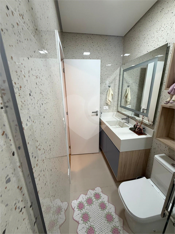 Bela casa assobradada, no bairro Jardim Franca próximo a Padaria Paris!