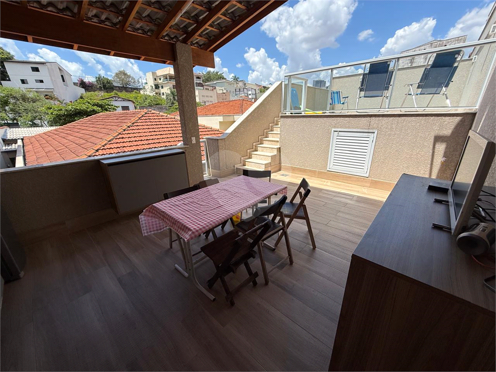 Bela casa assobradada, no bairro Jardim Franca próximo a Padaria Paris!