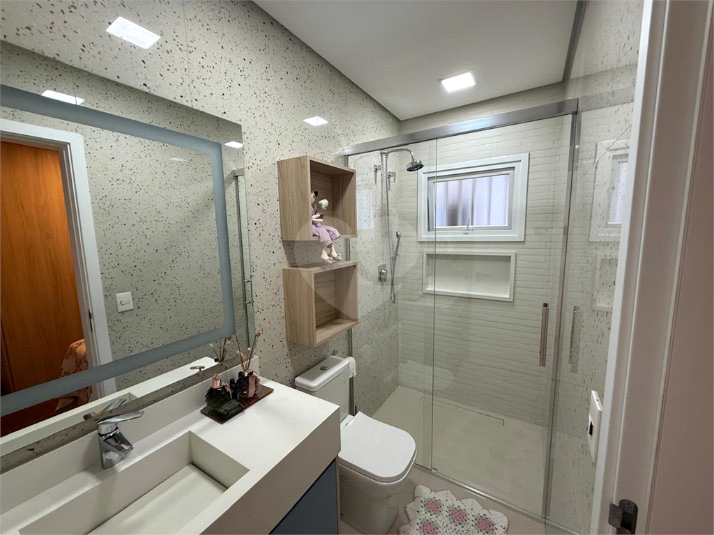 Bela casa assobradada, no bairro Jardim Franca próximo a Padaria Paris!