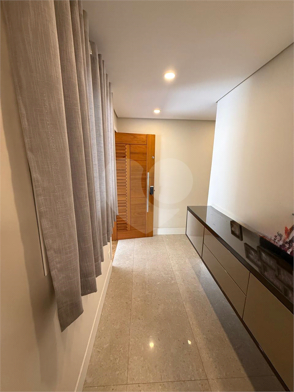 Bela casa assobradada, no bairro Jardim Franca próximo a Padaria Paris!