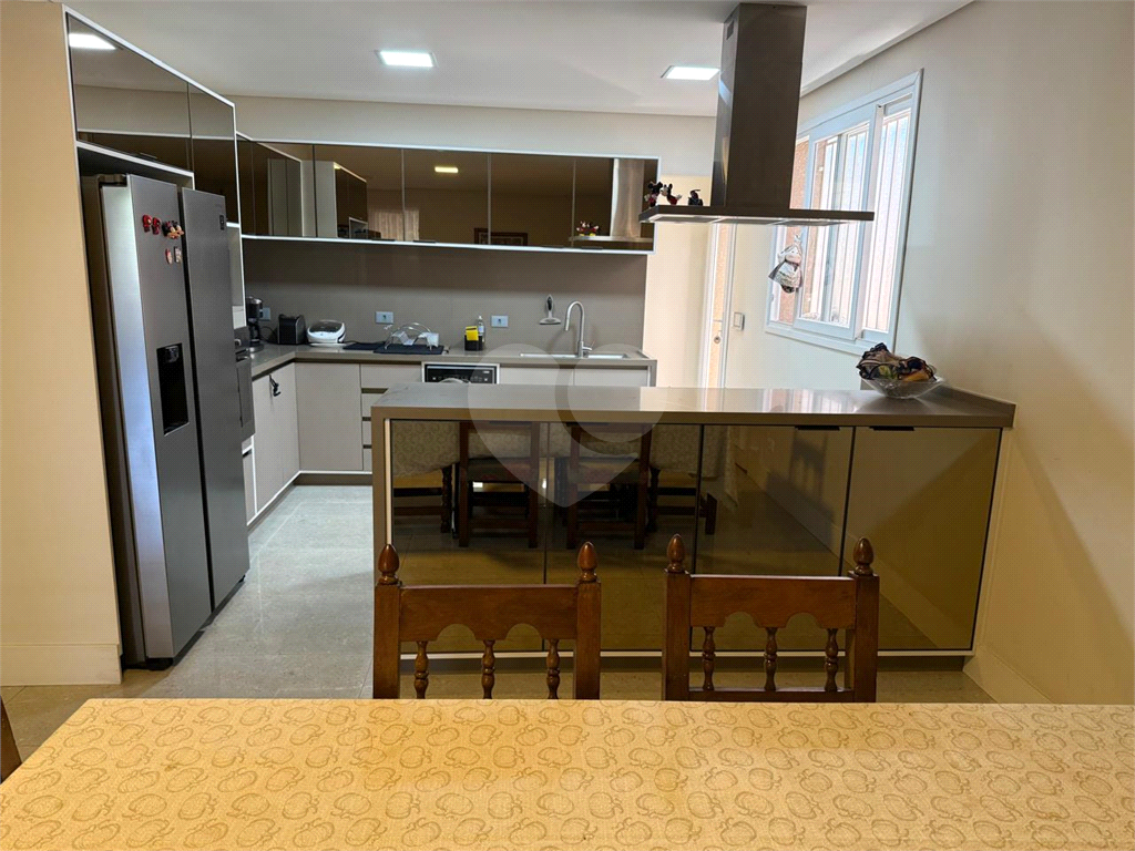 Bela casa assobradada, no bairro Jardim Franca próximo a Padaria Paris!