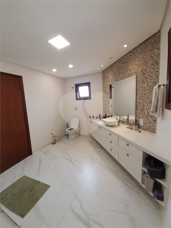 3 AMPLAS SUITES MAIS ECRITORIO MUITO VERDE E AMPLO QUINTAL