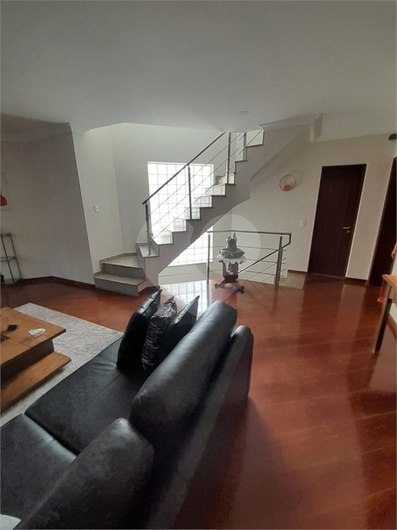 3 AMPLAS SUITES MAIS ECRITORIO MUITO VERDE E AMPLO QUINTAL