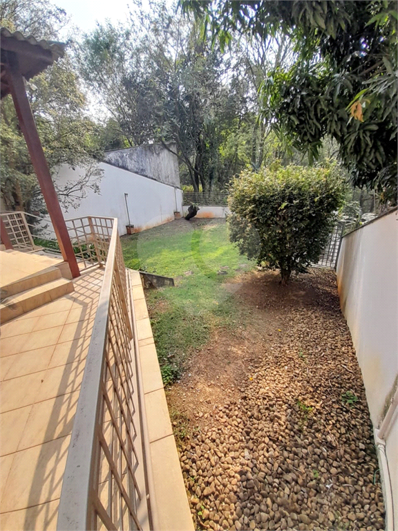 3 AMPLAS SUITES MAIS ECRITORIO MUITO VERDE E AMPLO QUINTAL