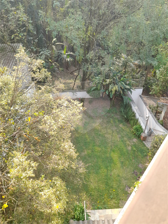 3 AMPLAS SUITES MAIS ECRITORIO MUITO VERDE E AMPLO QUINTAL