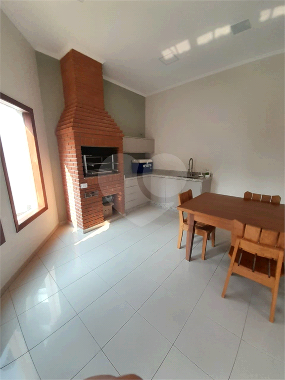 3 AMPLAS SUITES MAIS ECRITORIO MUITO VERDE E AMPLO QUINTAL