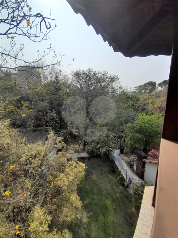 3 AMPLAS SUITES MAIS ECRITORIO MUITO VERDE E AMPLO QUINTAL