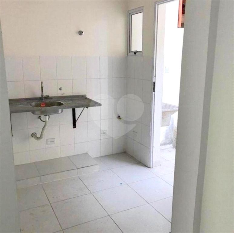 Lindo sobrado localizado em Itaquaquecetuba