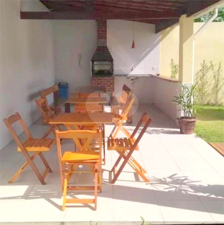 Lindo sobrado localizado em Itaquaquecetuba