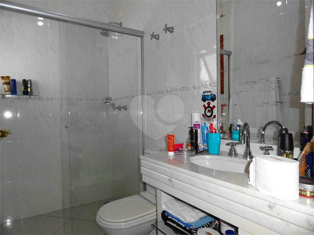 Sobrado com piscina no Horto