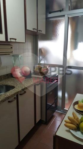 1 dormitório e sala com varanda. 1 vaga.