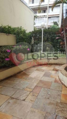 1 dormitório e sala com varanda. 1 vaga.