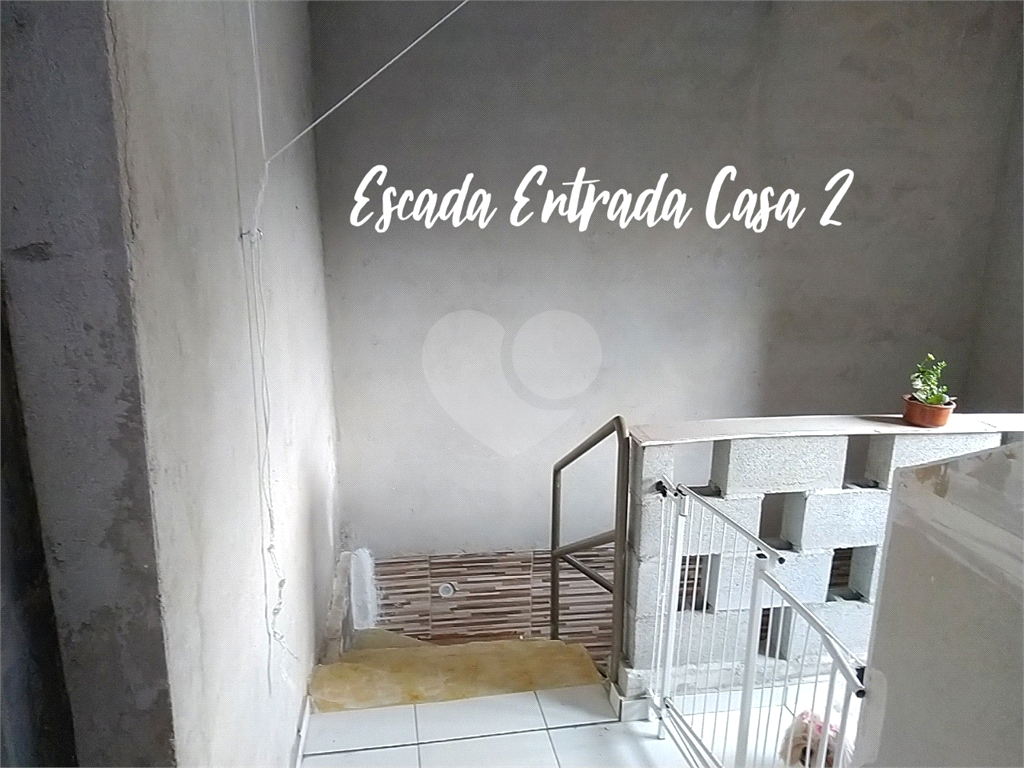 Terreno com 3 casas construídas no Jaraguá