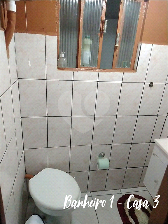 Terreno com 3 casas construídas no Jaraguá