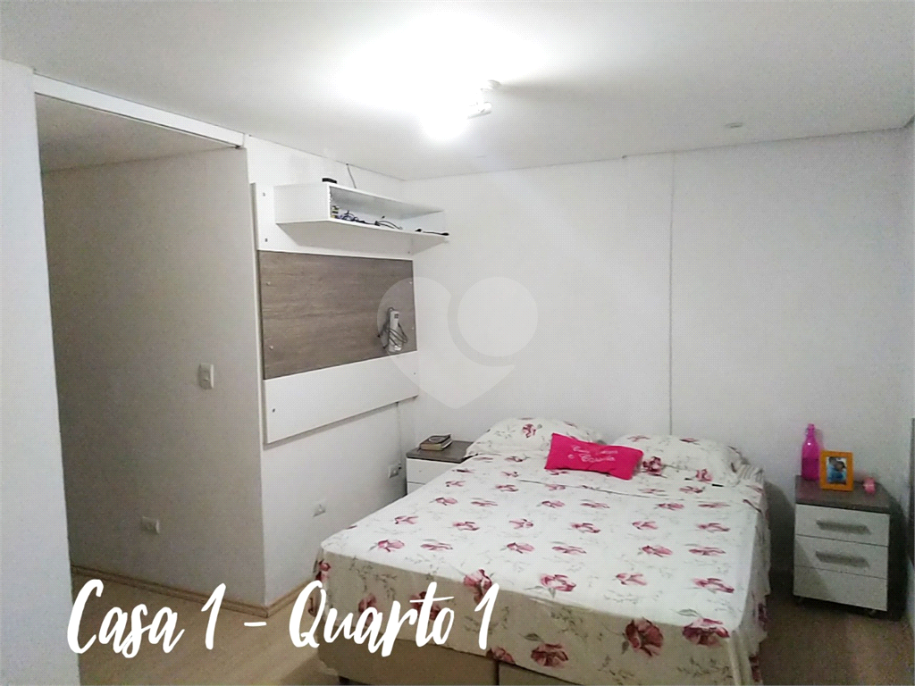 Terreno com 3 casas construídas no Jaraguá