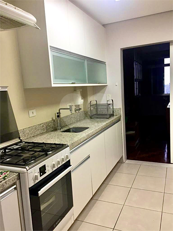 Apartamento à venda com 3 quartos, 140m² - Foto 19