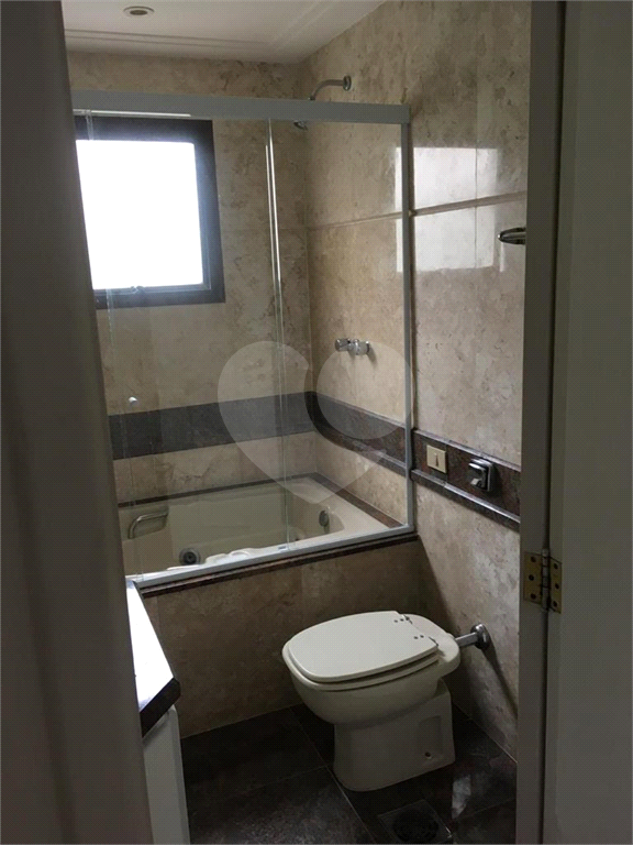 APARTAMENTO em MORUMBI