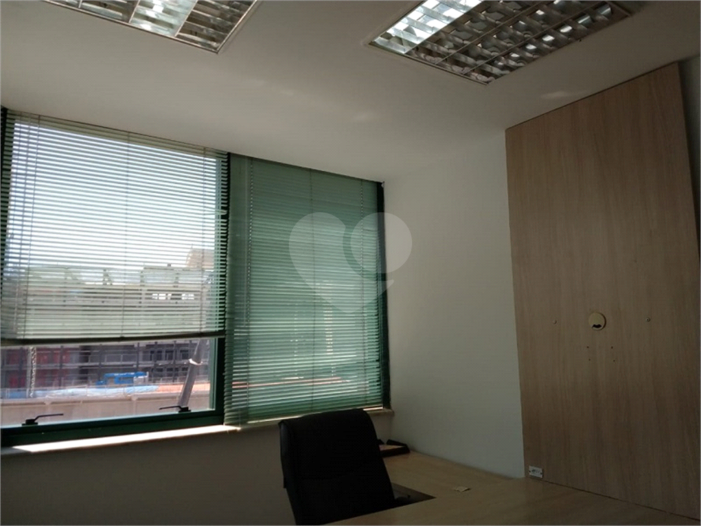 Conjunto Comercial no Tucuruvi.