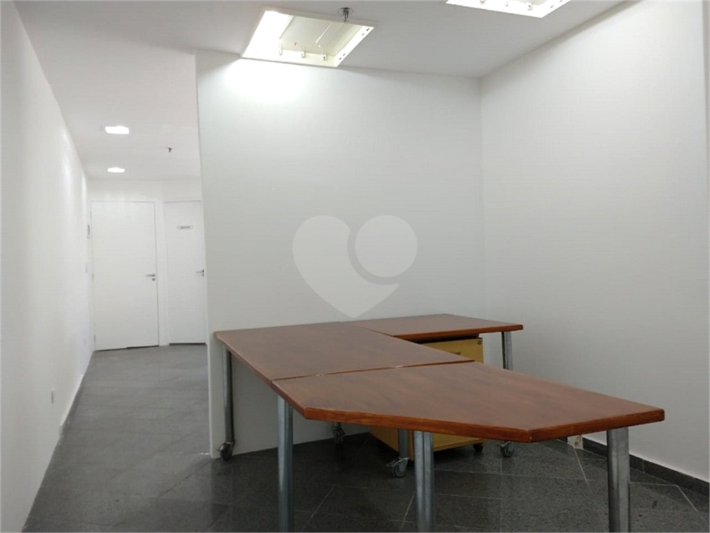 Conjunto Comercial no Tucuruvi.