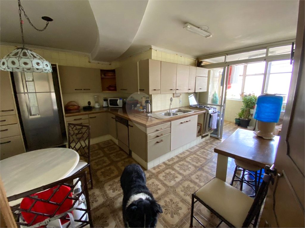 Apartamento à venda no JARDIM EUROPA com 175 m² 