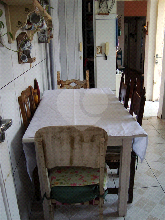 Casa na Santa Terezinha