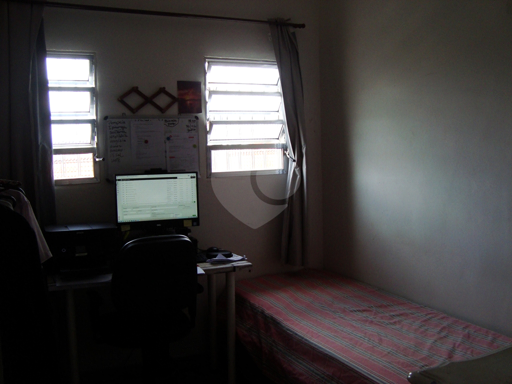 Casa na Santa Terezinha