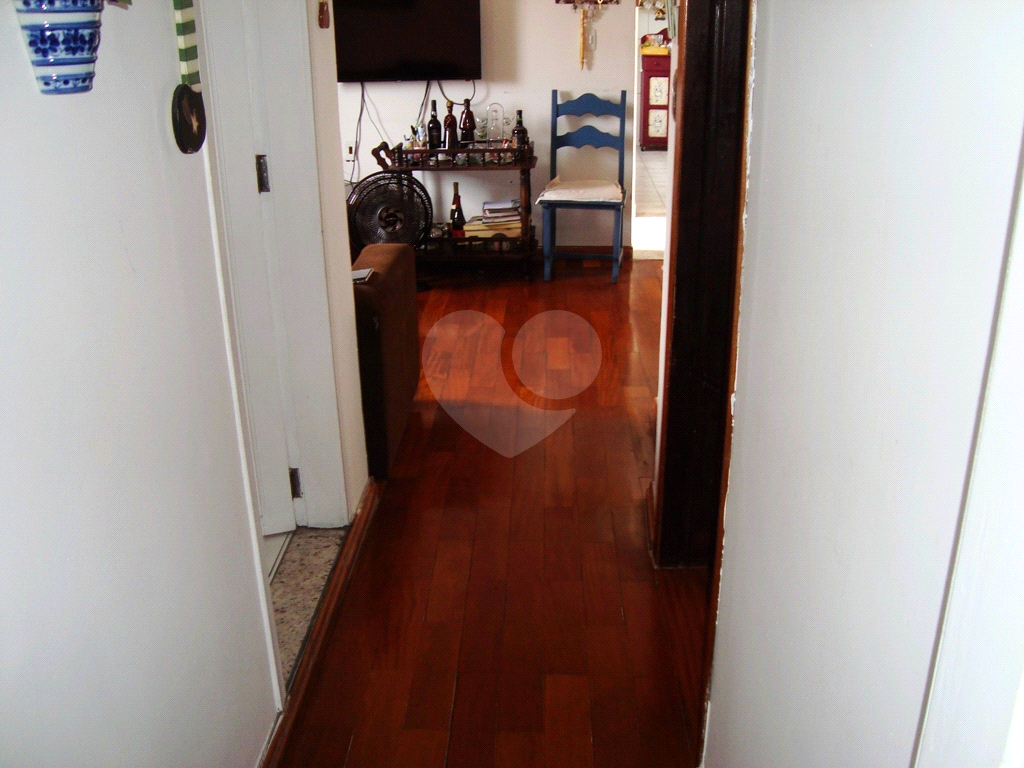 Casa na Santa Terezinha