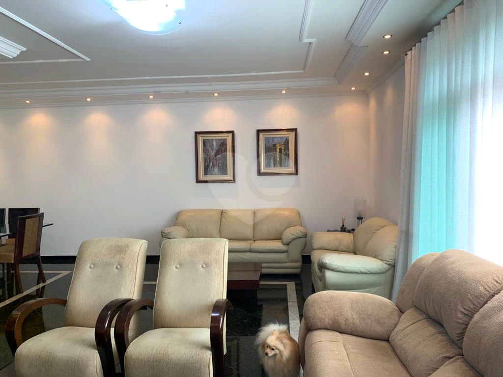 Excelente sobrado com piscina e churrasqueira