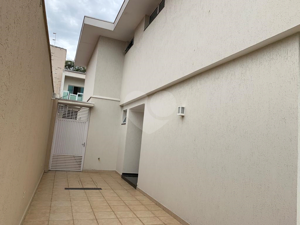 Excelente sobrado com piscina e churrasqueira