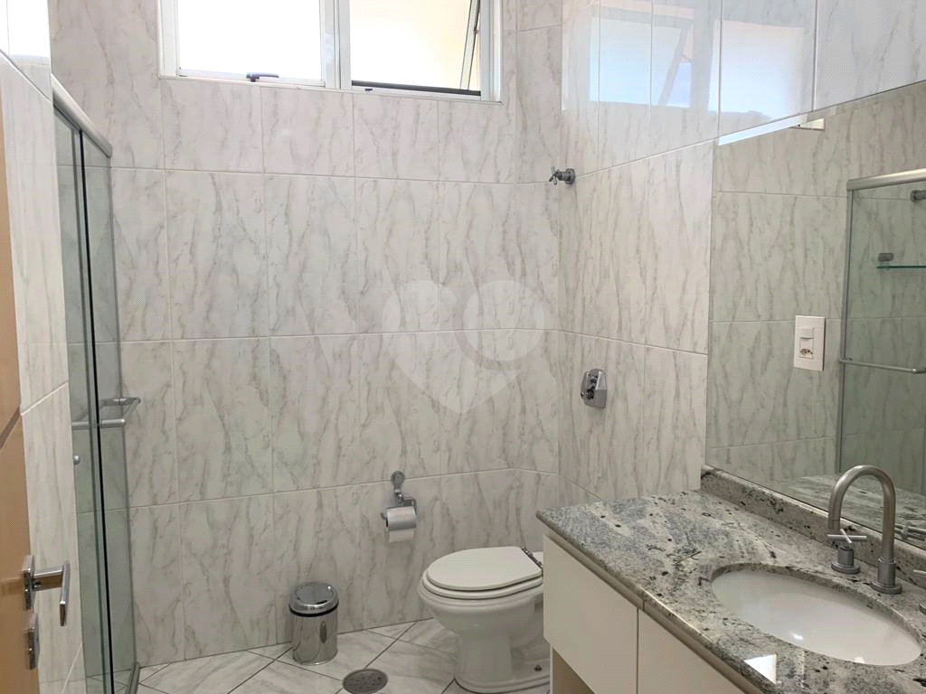 Excelente sobrado com piscina e churrasqueira