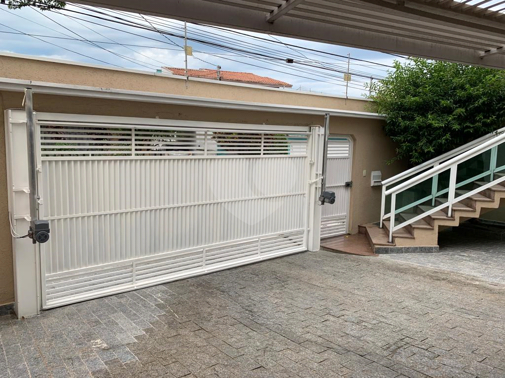 Excelente sobrado com piscina e churrasqueira