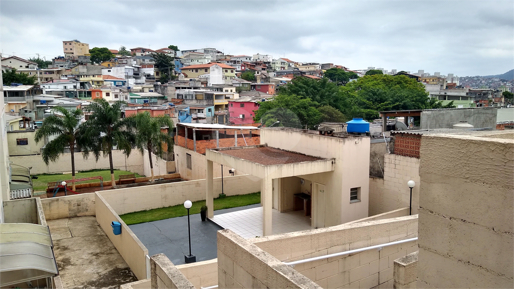 APARTAMENTO em VILA AMÁLIA (ZONA NORTE)