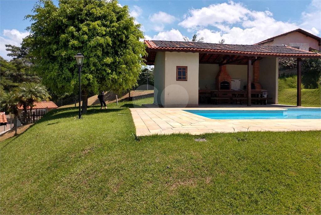 Casa em Bom Jesus dos Perdões - Bairro Guaxinduva