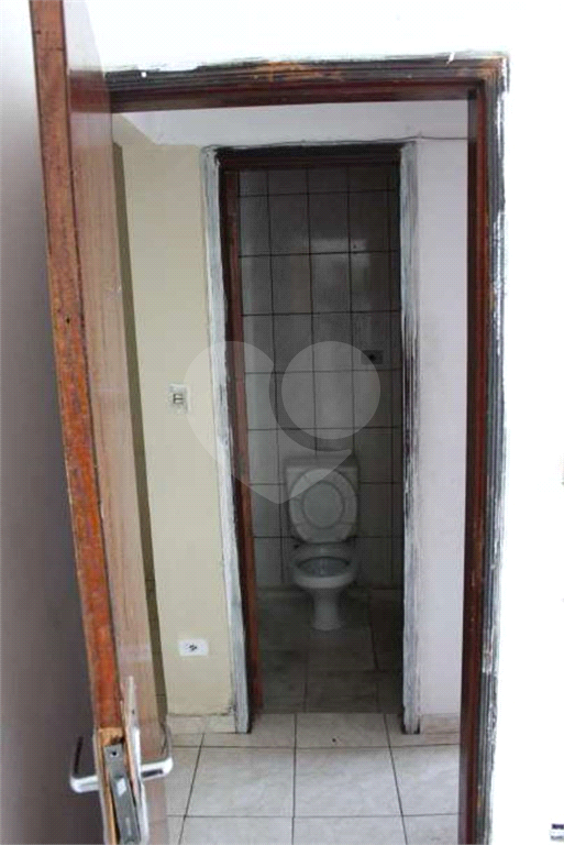 Prédio inteiro no bairro do Jardim Peri com 1.680 metros quadrados de esquina
