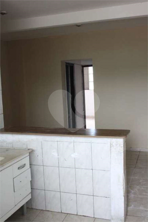 Prédio inteiro no bairro do Jardim Peri com 1.680 metros quadrados de esquina