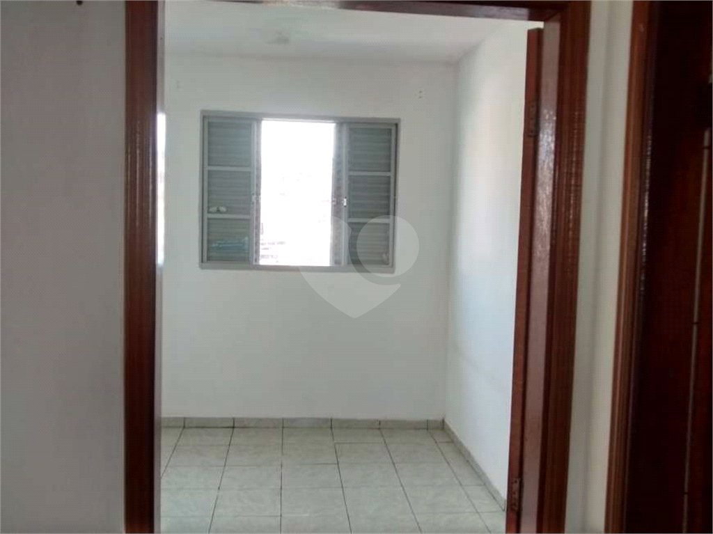 Prédio inteiro no bairro do Jardim Peri com 1.680 metros quadrados de esquina