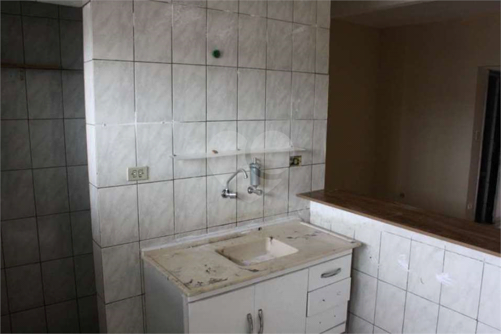 Prédio inteiro no bairro do Jardim Peri com 1.680 metros quadrados de esquina