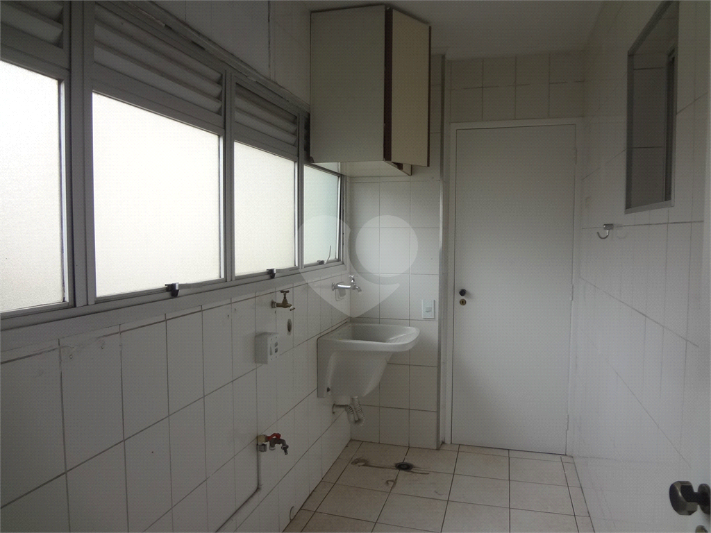 Apartamento na Água Fria, com 3 dormitórios, 1 vaga fixa, excelente localização.
