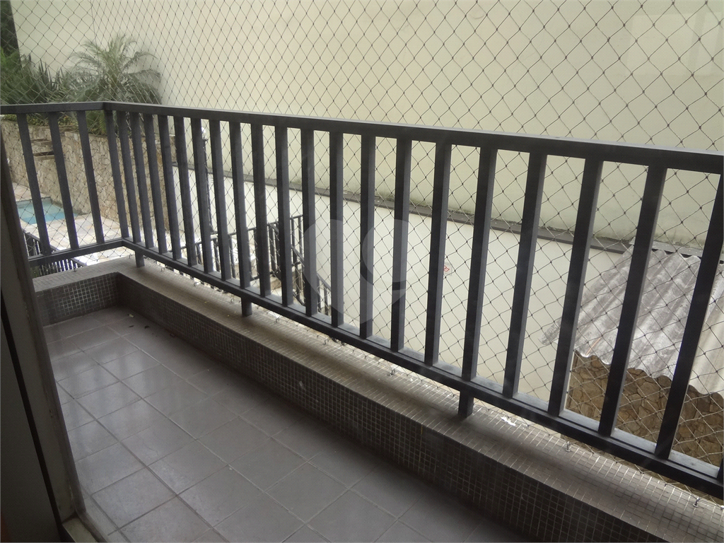 Apartamento na Água Fria, com 3 dormitórios, 1 vaga fixa, excelente localização.