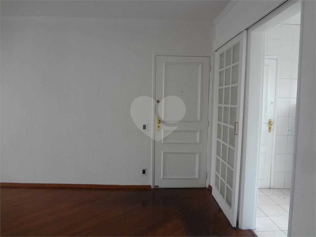 Apartamento na Água Fria, com 3 dormitórios, 1 vaga fixa, excelente localização.