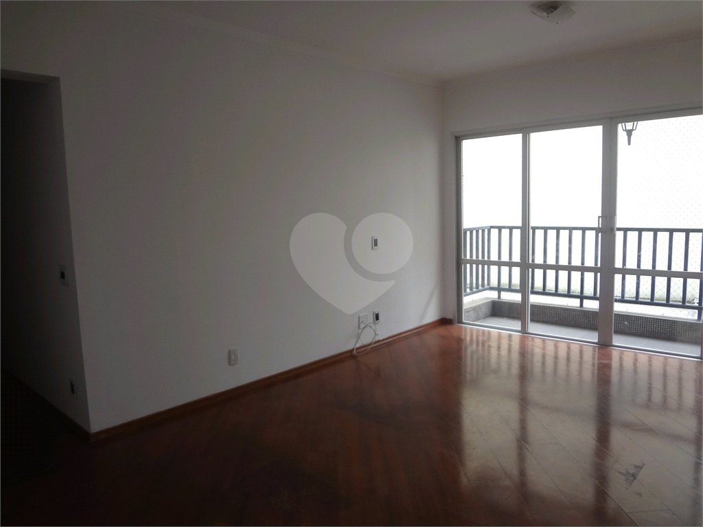 Apartamento na Água Fria, com 3 dormitórios, 1 vaga fixa, excelente localização.