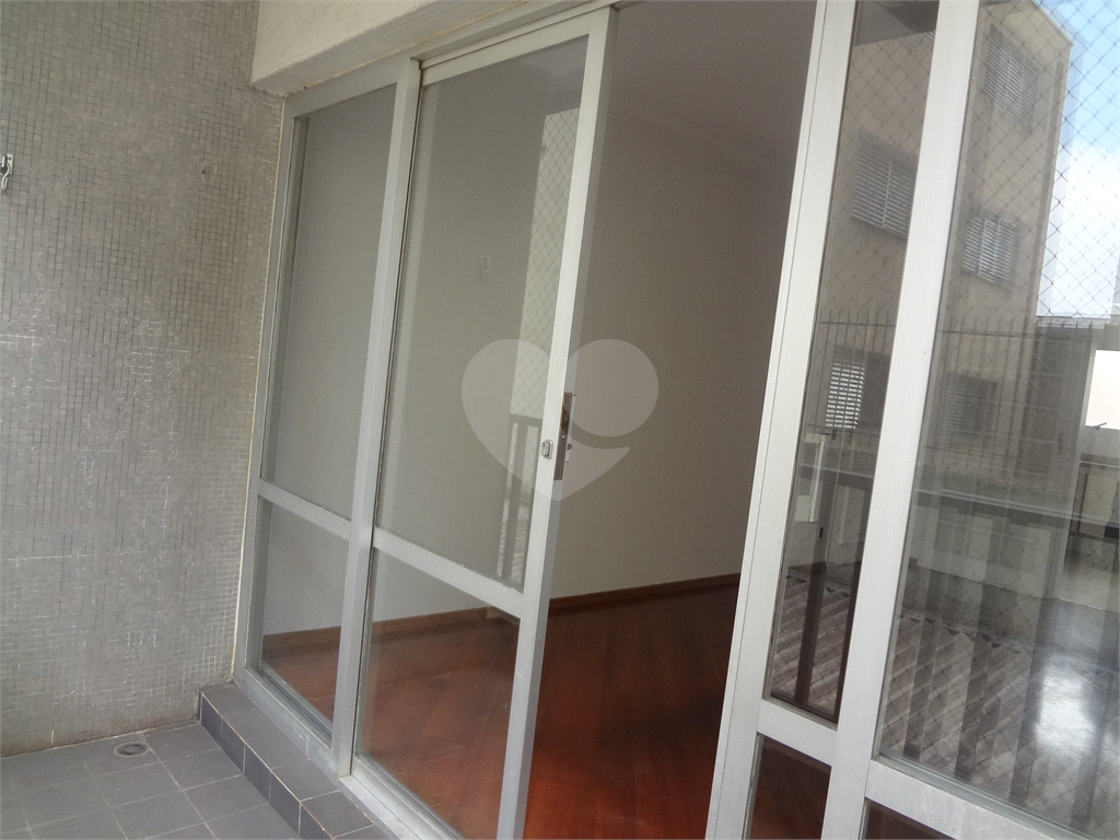 Apartamento na Água Fria, com 3 dormitórios, 1 vaga fixa, excelente localização.