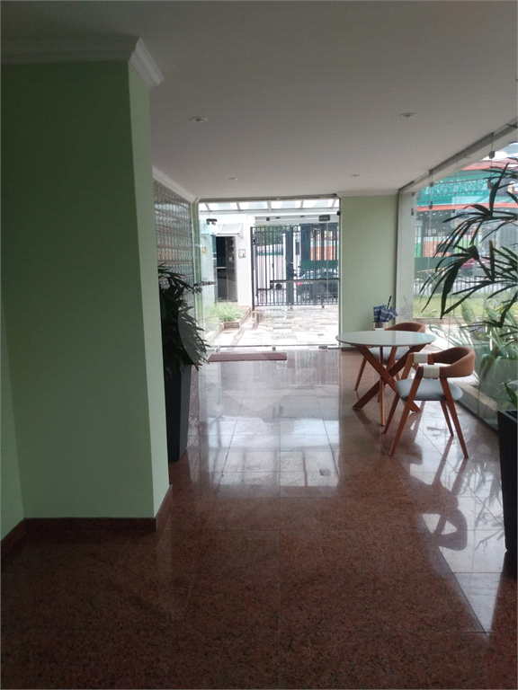 Apartamento na Água Fria, com 3 dormitórios, 1 vaga fixa, excelente localização.